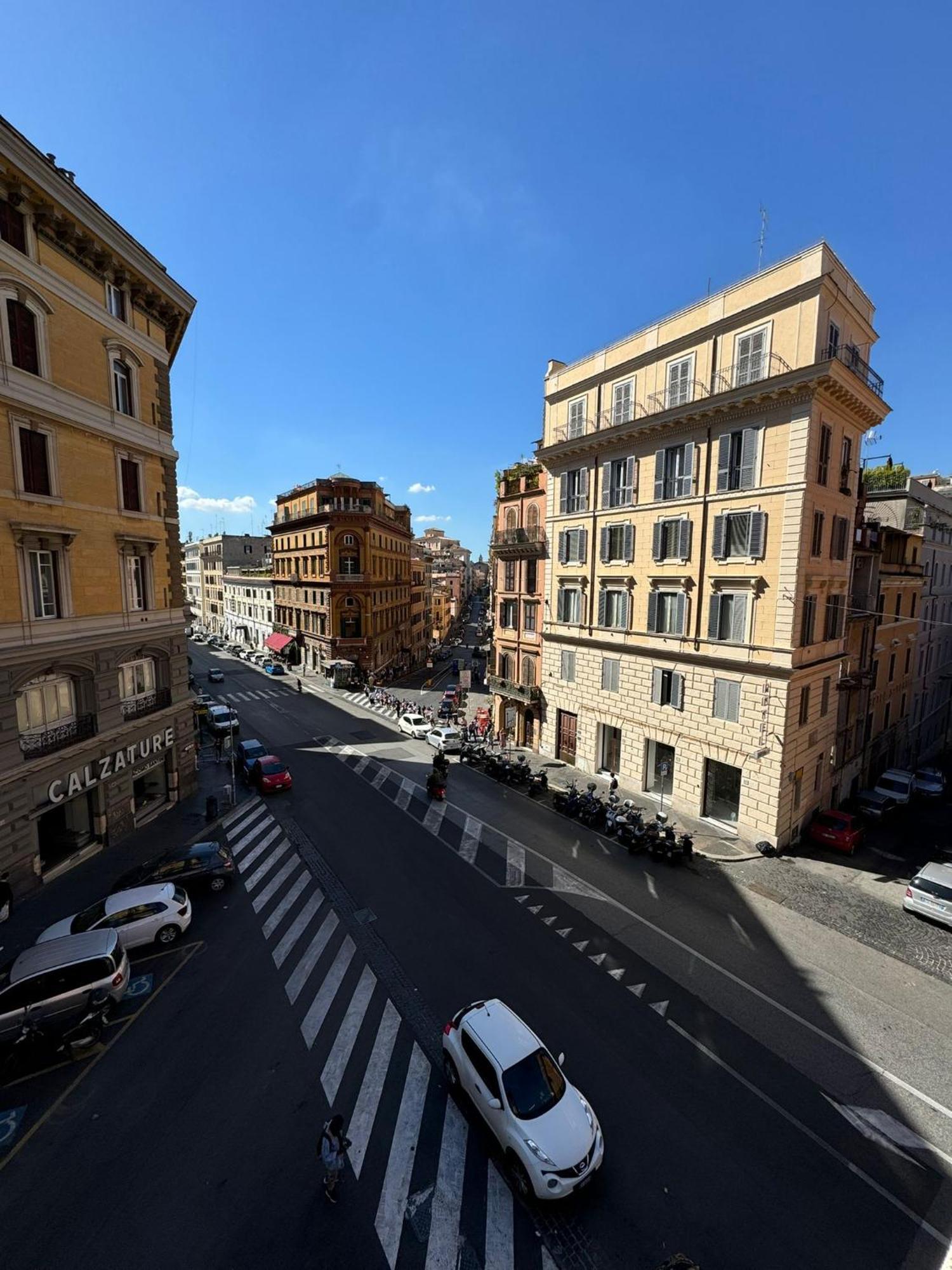 Lux Apartment Cavour ローマ エクステリア 写真